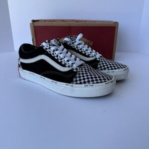 Vans Old Skool "Checkerboard" sneaker in black and white canvas and suede Size 8